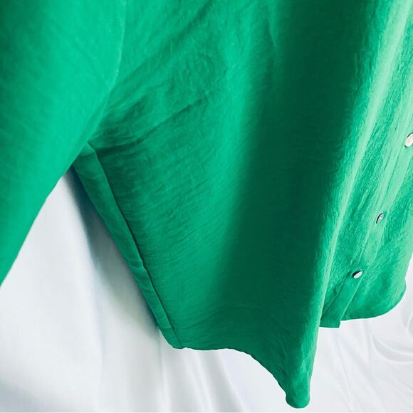 Faith and Joy Green Button Blouse  Size Large - Picture 7 of 11